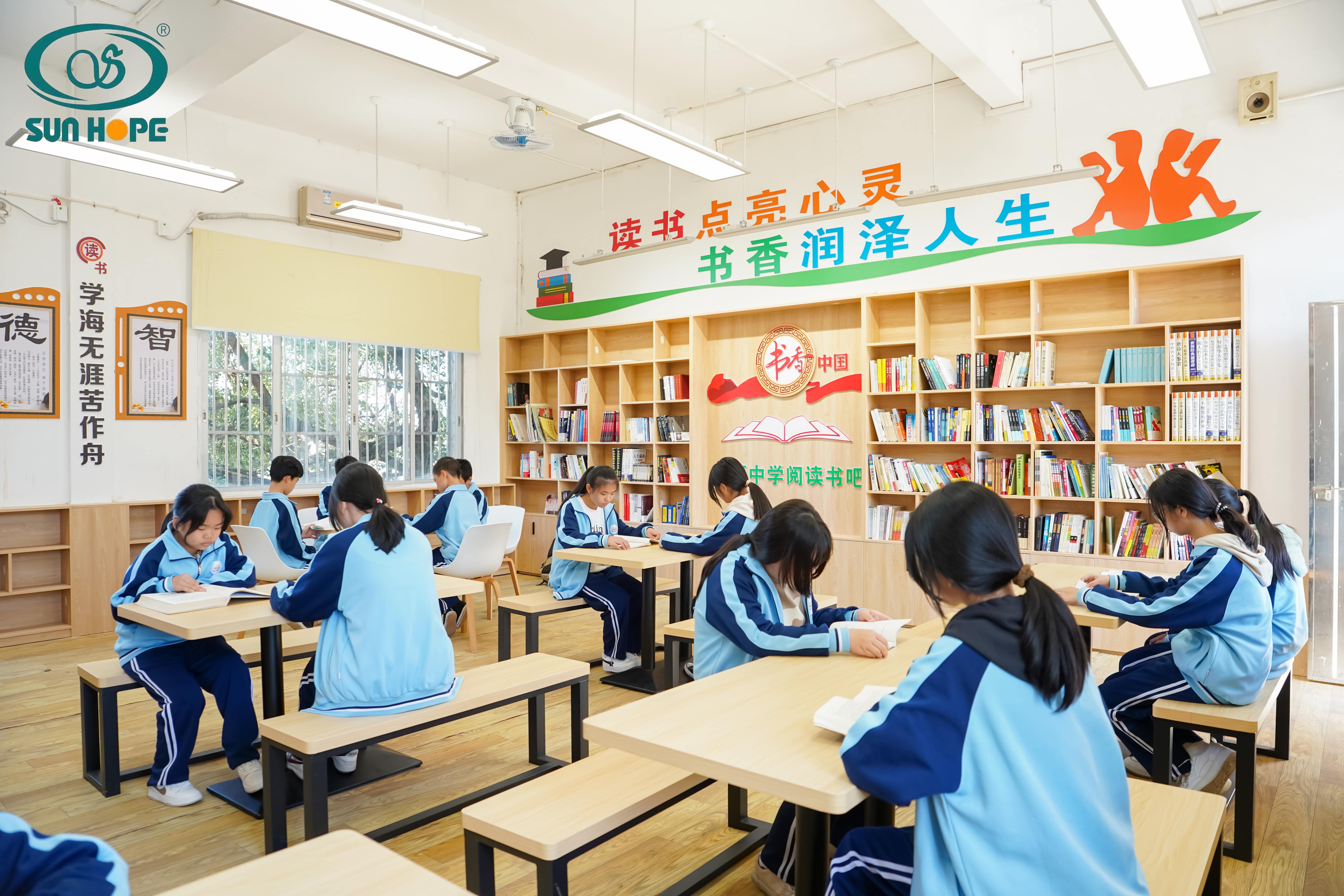 天津高校大学生记者走进欧亿体育-欧亿体育集团有限公司
公益小学开展“书香悦读，筑梦成长”活动